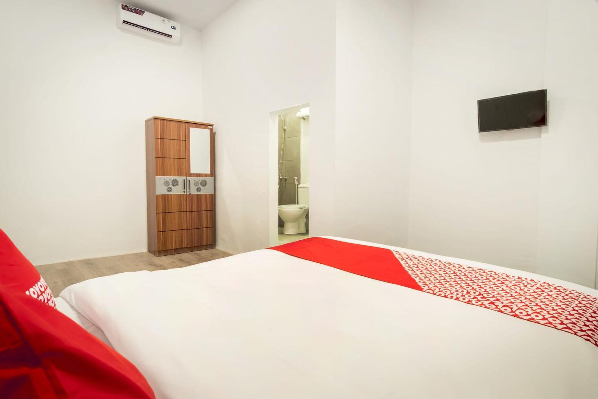 Hotel O Metropolitan Homestay Near Komplek Asia Megamas メダン エクステリア 写真